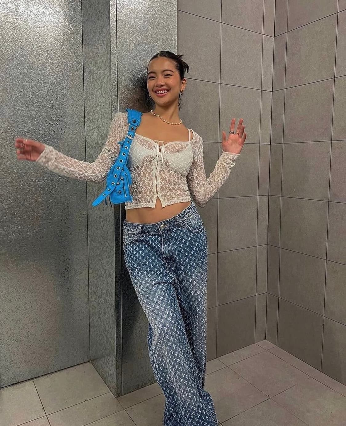 Threetimes lace cardigan 쓰리타임즈 레이스 가디건 상품이미지2