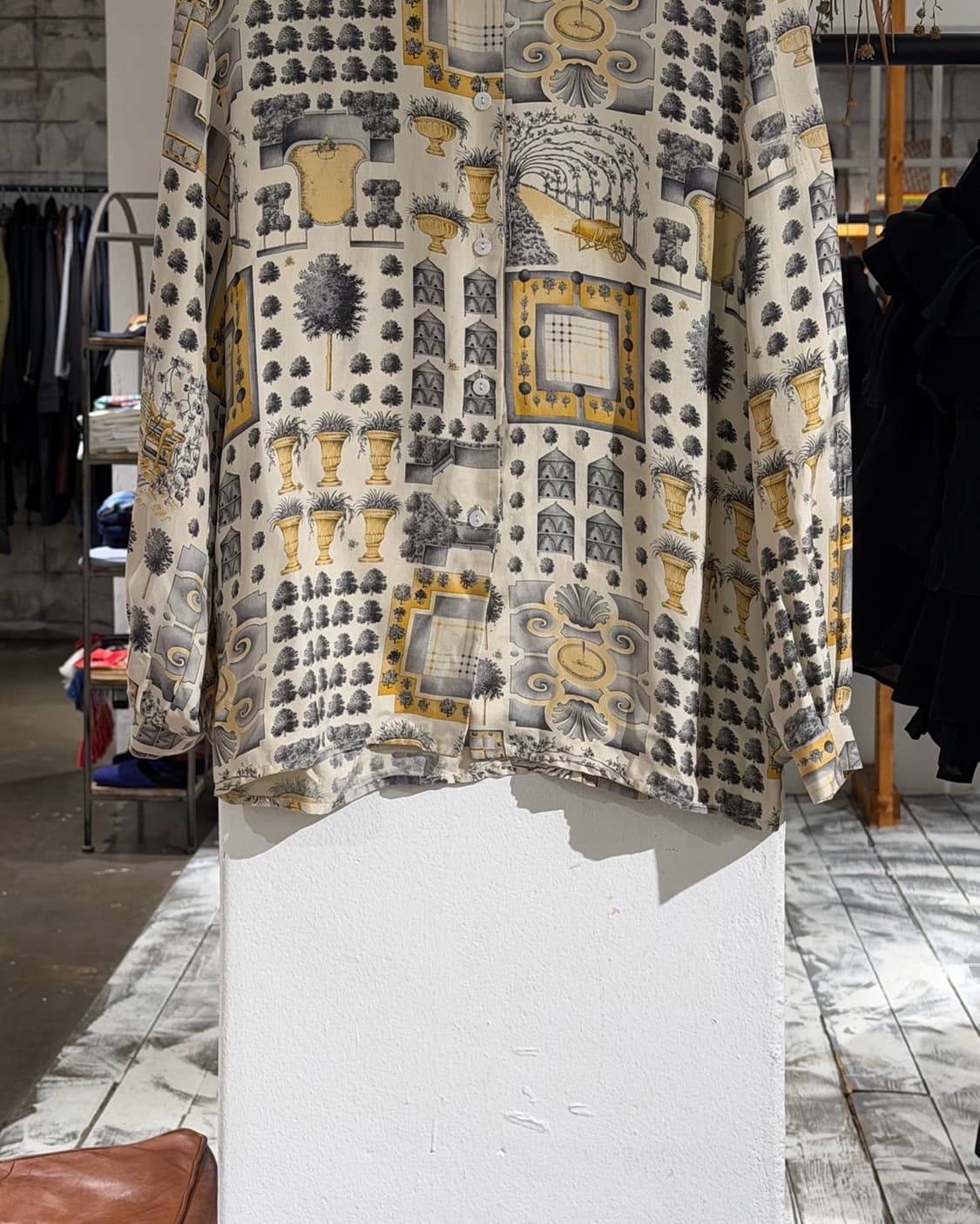 버버리 아이보리 옐로우 프린팅 셔츠  상품이미지5