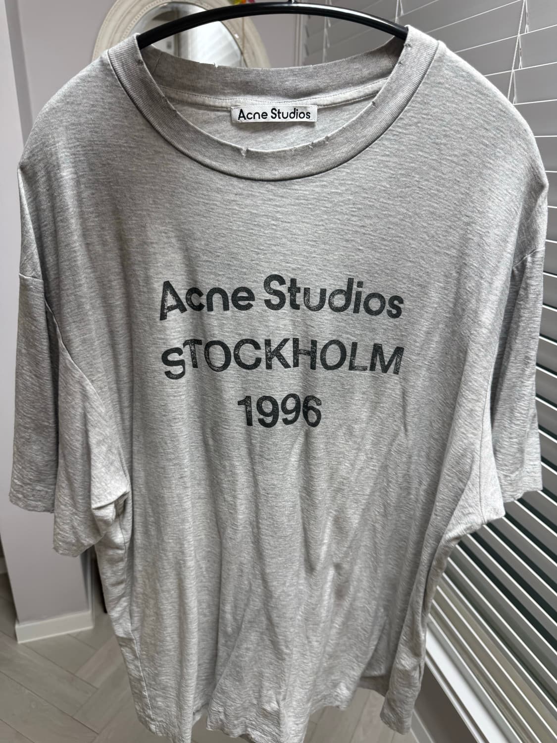 아크네 스튜디오 로고 반팔 티셔츠 상품이미지3