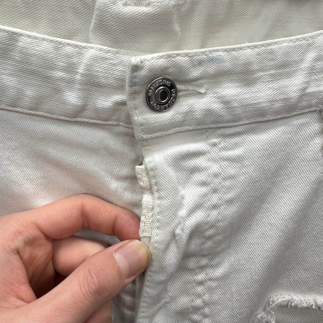 디스퀘이드2 디스트로이드 데님 팬츠 후면 로고 포인트 화이트 상품이미지5