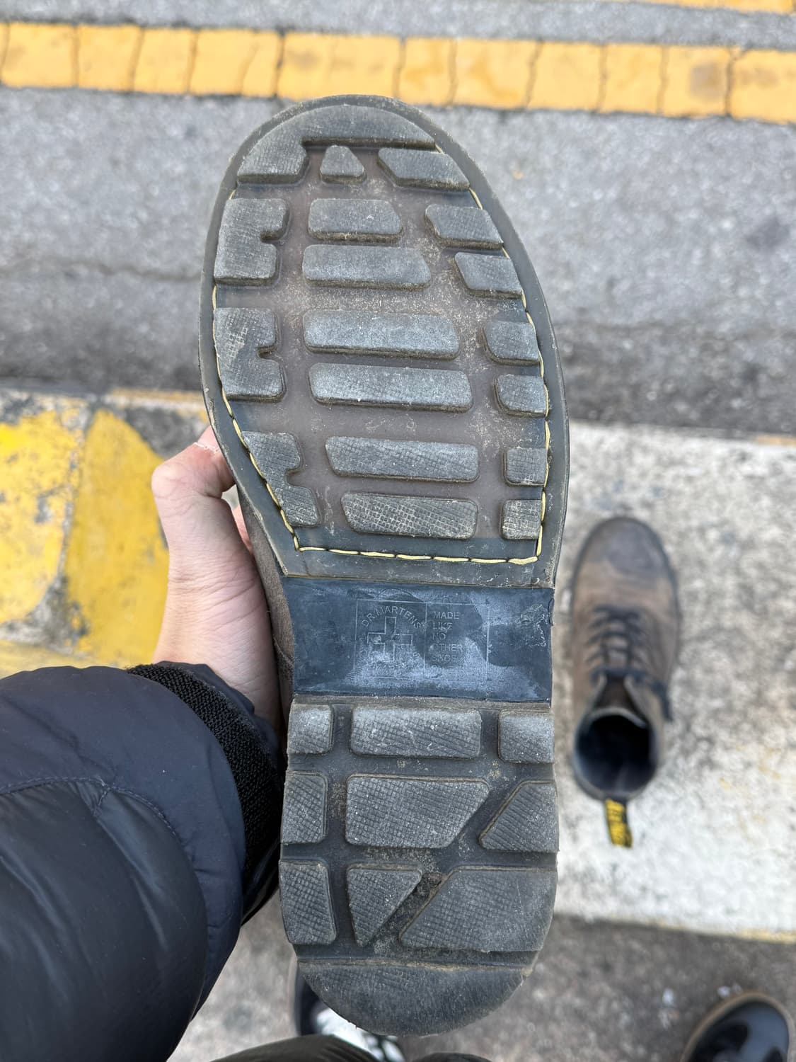 닥터마틴 에이징 레더 1460 크레이지 호스 워커 부츠 상품이미지5