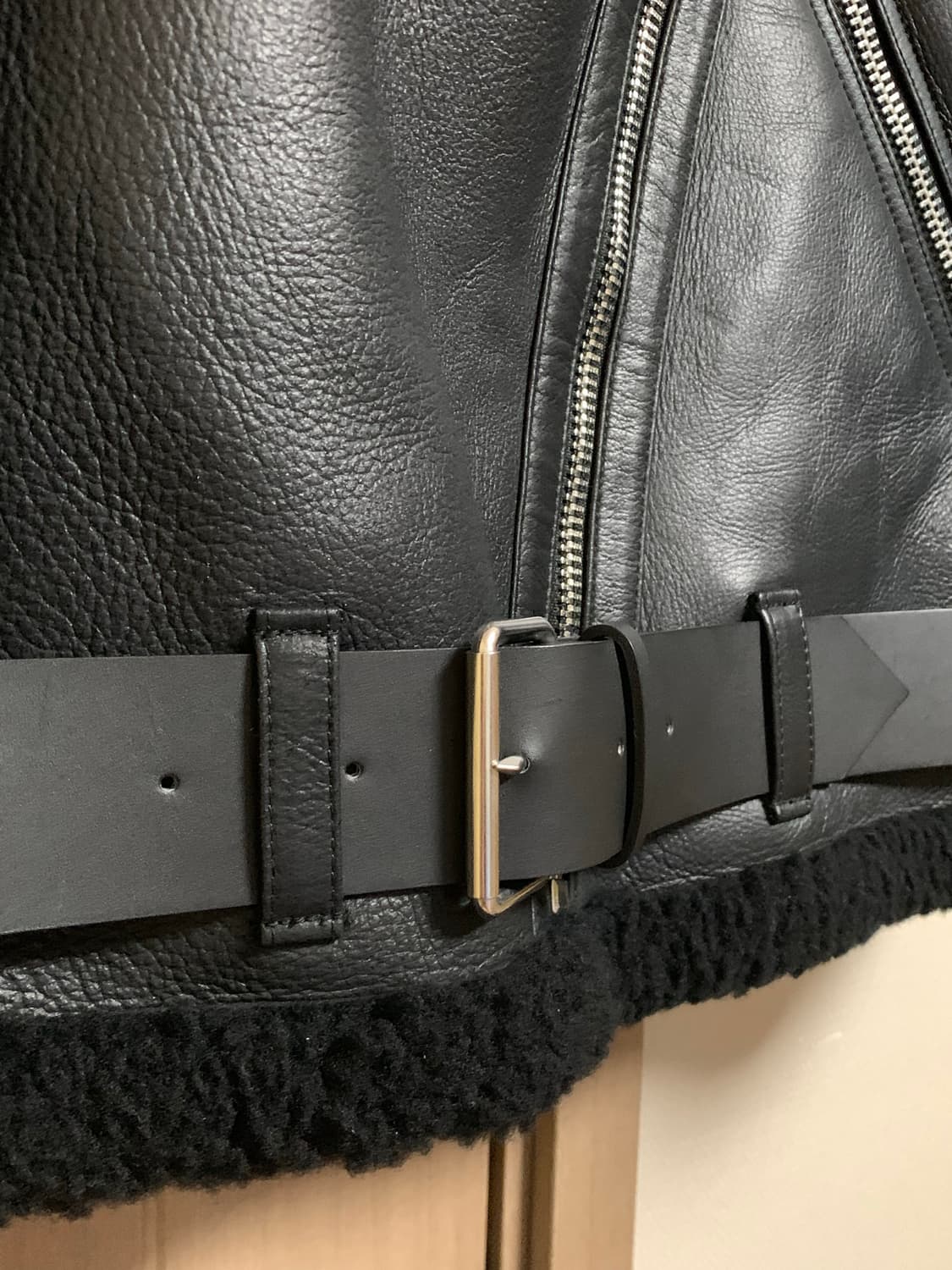 아크네스튜디오 벨로시티 무스탕 팝니다 (신세계택) 상품이미지7