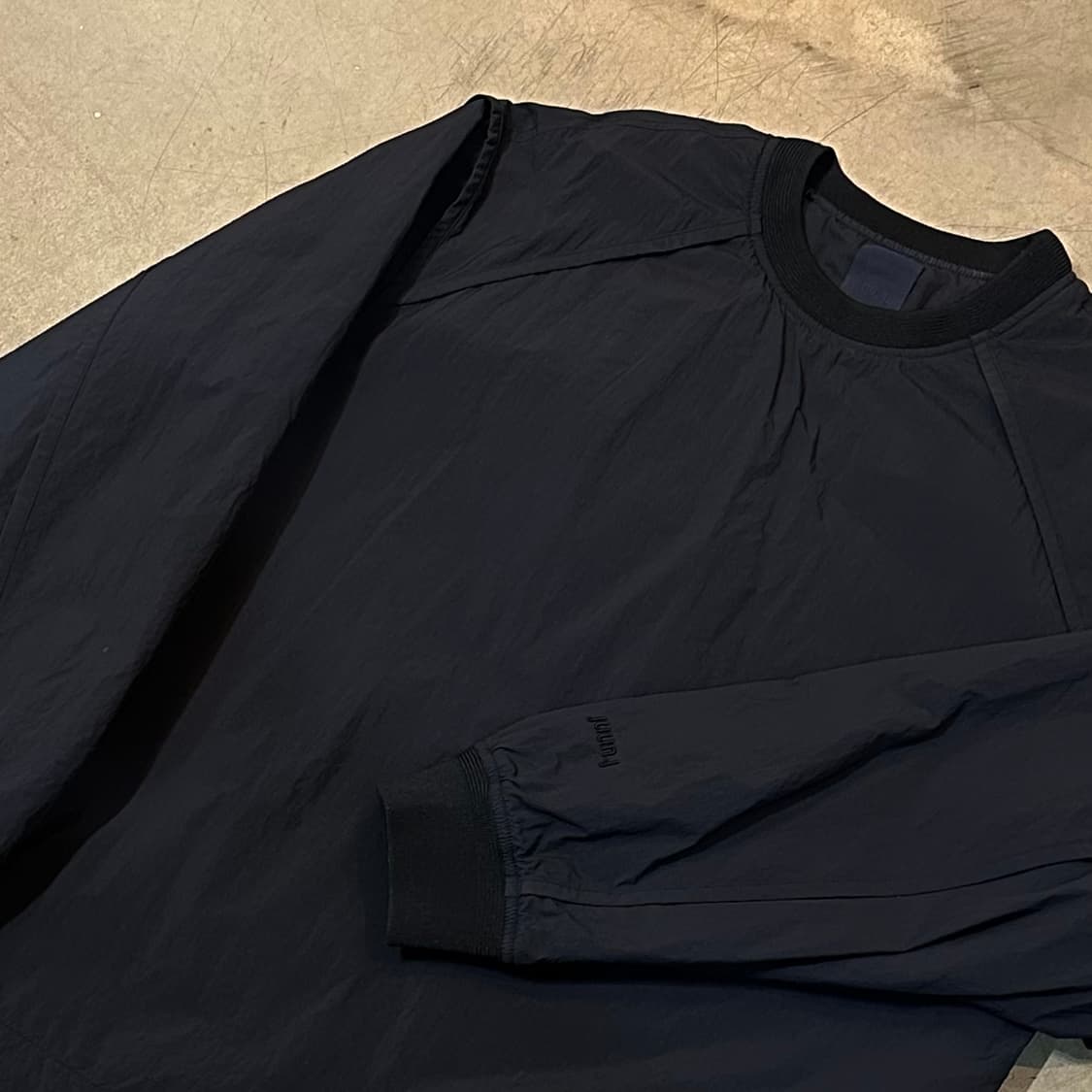 M 준지 나일론 오버 맨투맨 상품이미지1