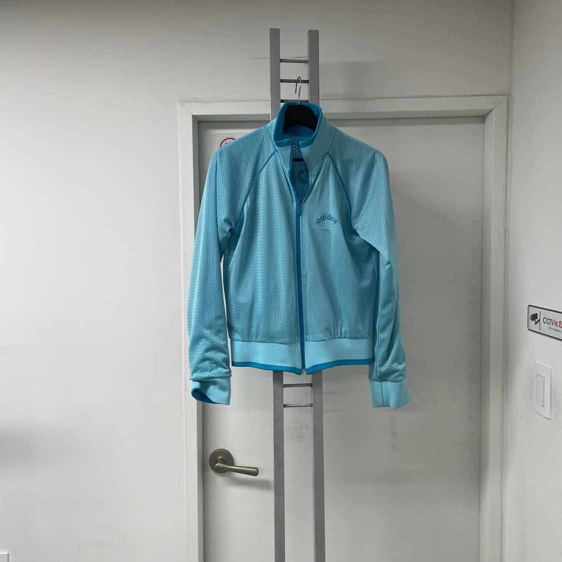 아디다스 매쉬 리버시블 트랙탑 져지 블루 95(W) 상품이미지4