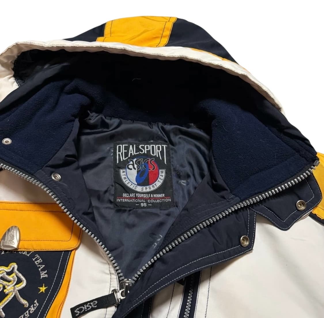 아식스 올드스쿨 스키 자켓 상품이미지2