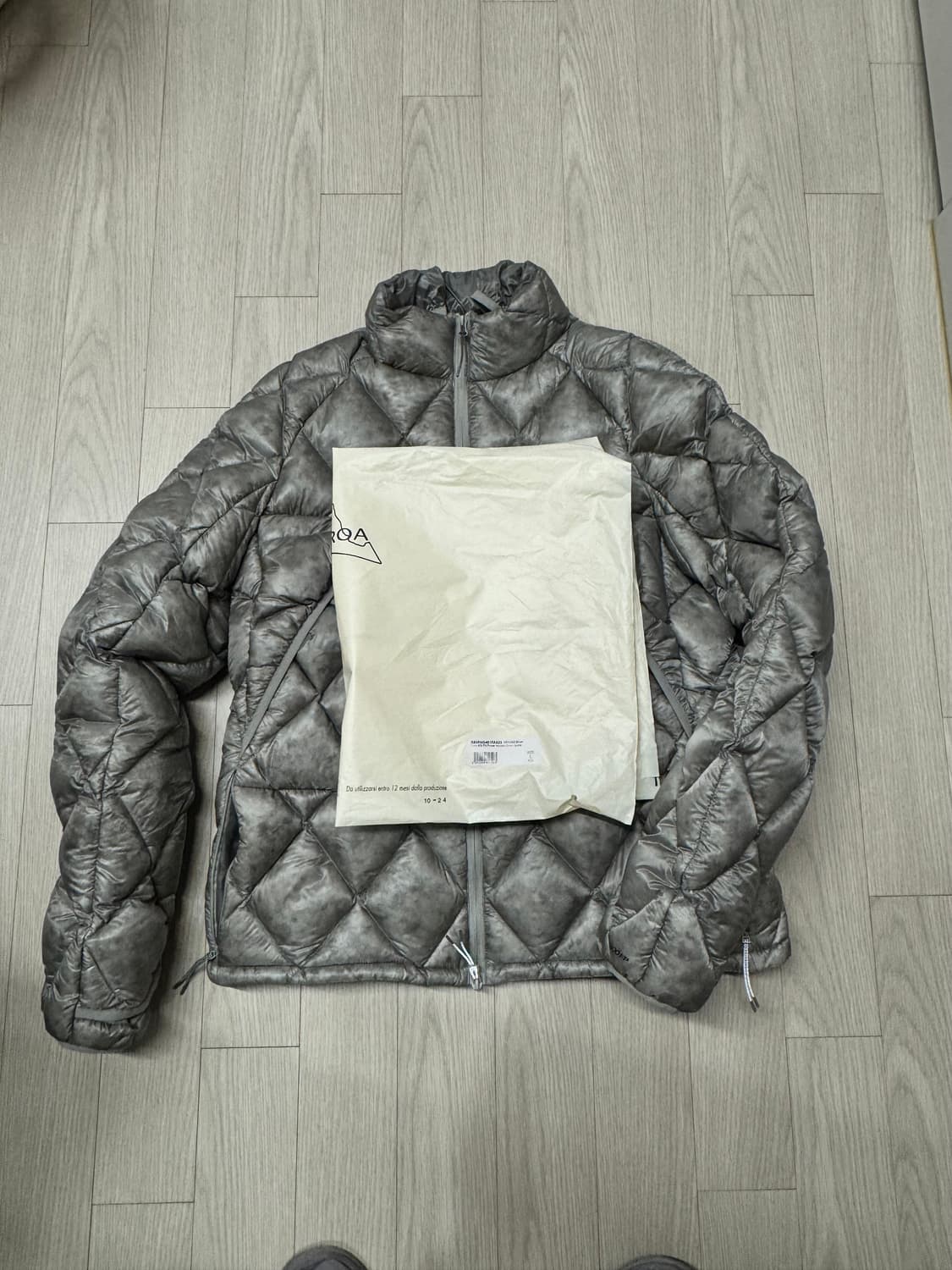 로아 누나 패딩 실버 L 새상품 상품이미지1