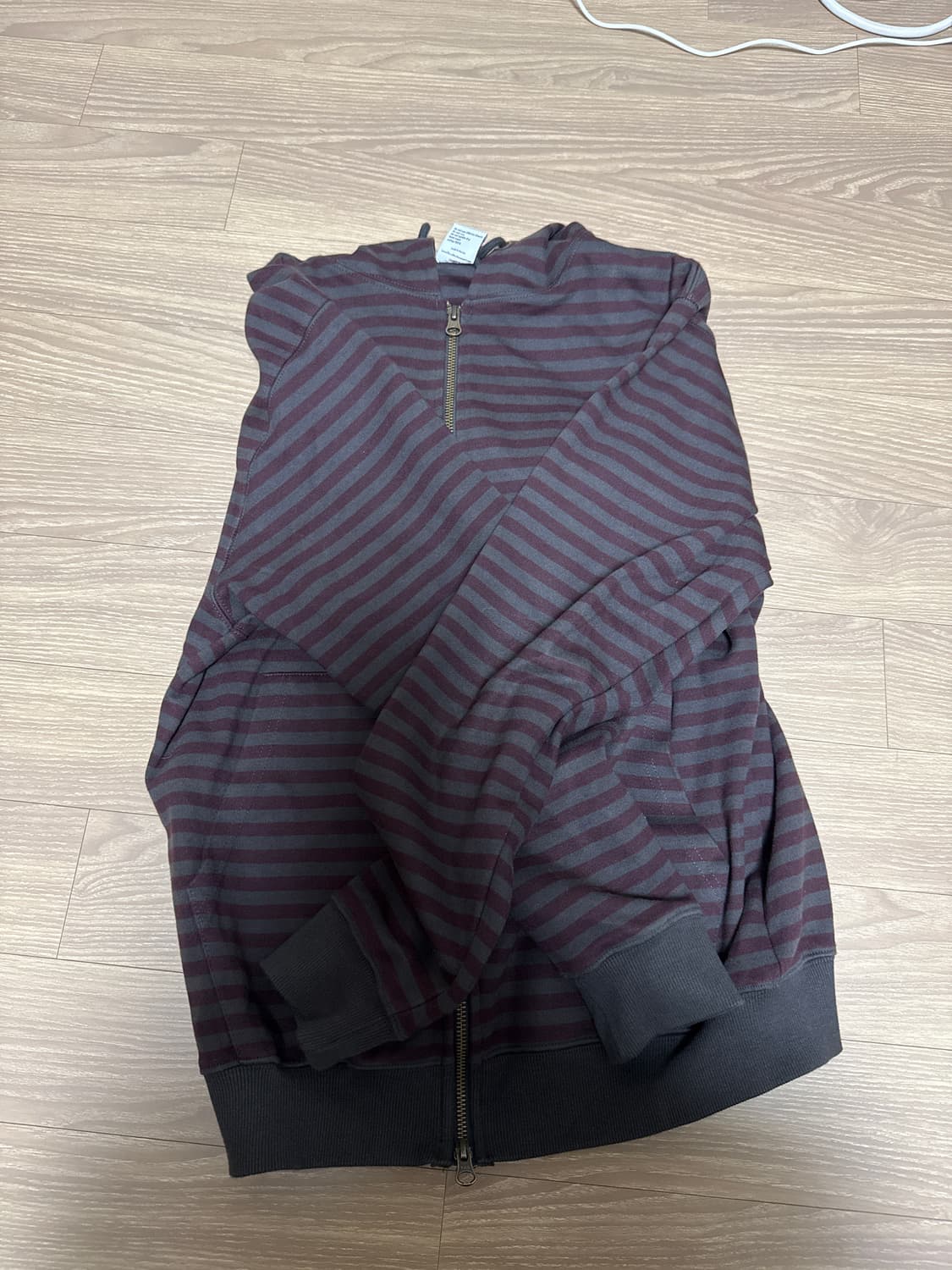 더콜디스모먼트 스트라이프 후드집업 상품이미지2