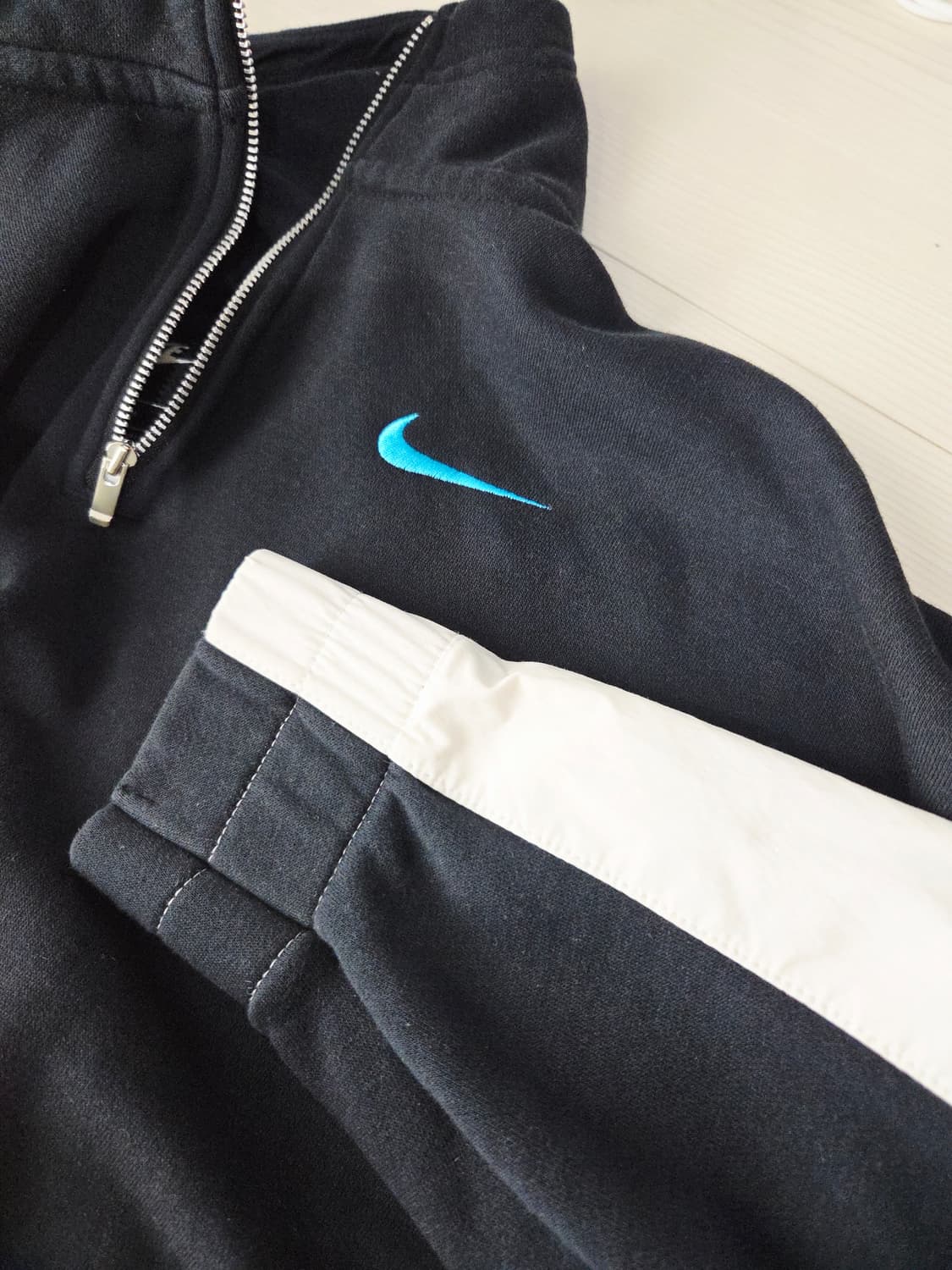 나이키 블랙/화이트 크롭 반집업 후드티_M 상품이미지4