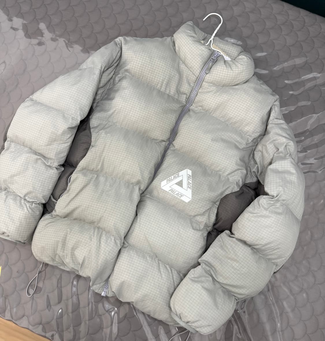 팔라스 립스탑 푸파 콘크리트 그레이 패딩 24FW S 상품이미지1