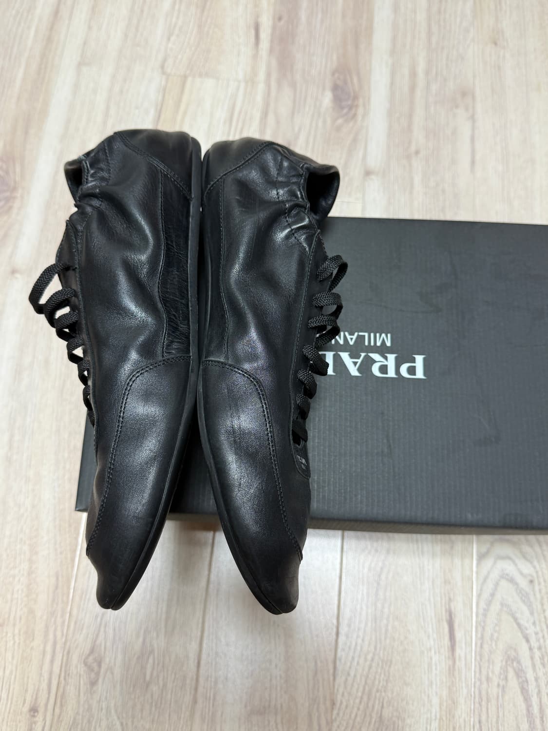 프라다 컬랩스 레더 블랙 UK9.5 상품이미지3