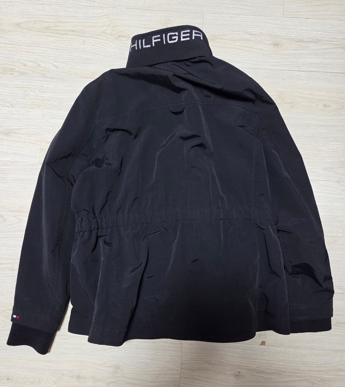 타미힐피거 XL 검정색 바람막이 점퍼 상품이미지2