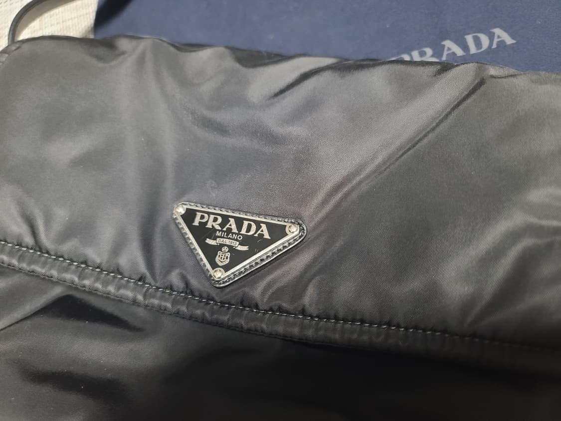 프라다 패딩백 미디움 1bd255 리나일론 패디드백 크로스백 상품이미지2