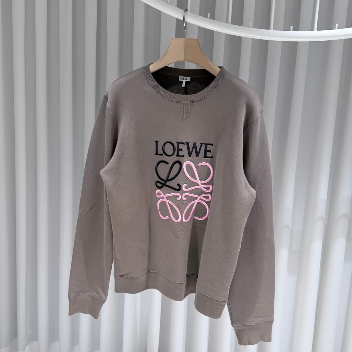 L / 로에베 아나그램 코튼 맨투맨 상품이미지2