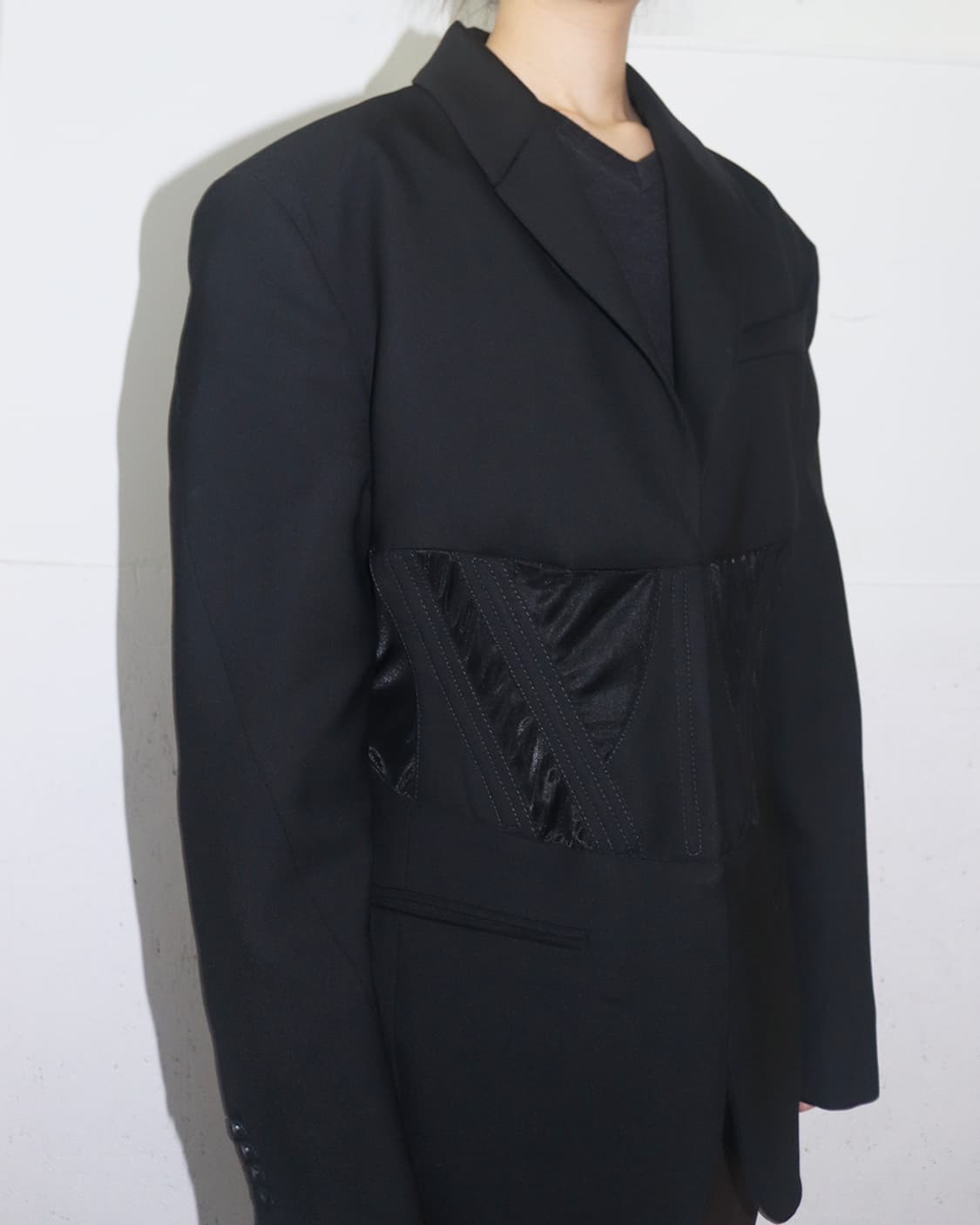 뮈글러 x H&M 23SS 코르셋 스타일 울 자켓 상품이미지2