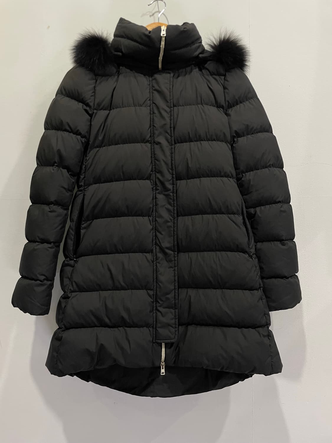 에르노 여성 폭스퍼 패딩 블랙 40 정품 상품이미지1