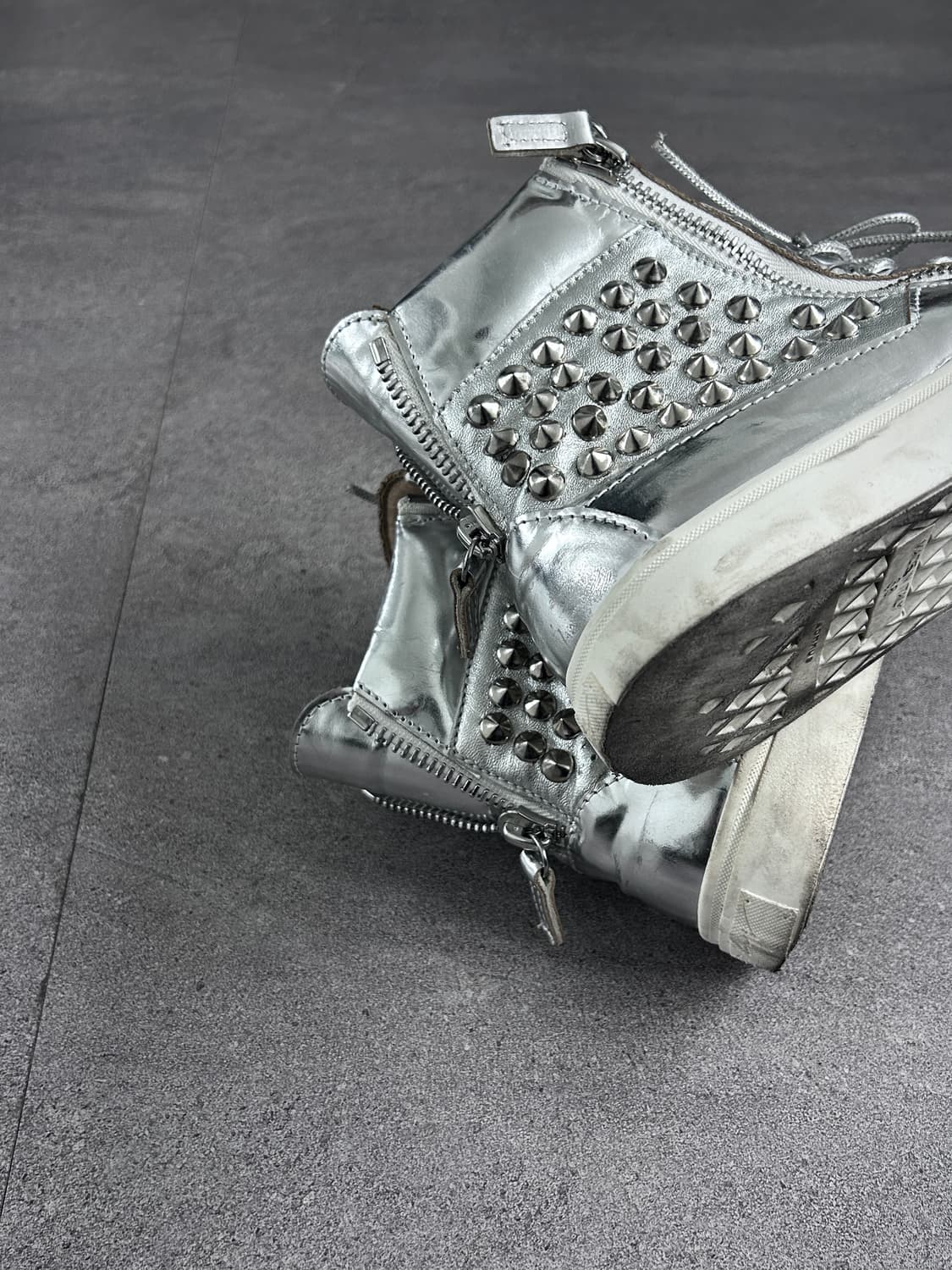 쥬세페자노티 스터드 메탈릭 실버 하이탑 상품이미지5