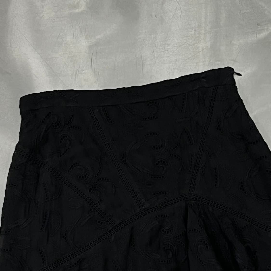  이로 펀칭 미니 스커트 y16029 상품이미지3