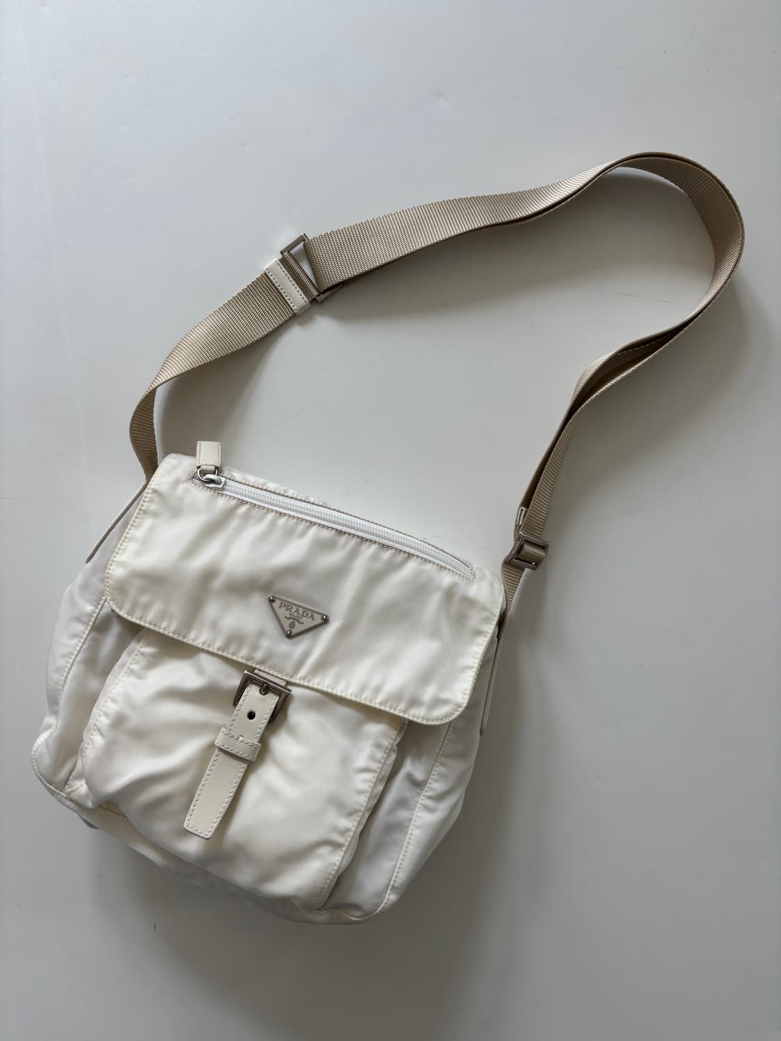 Prada 프라다 화이트 포코노 나일론 크로스백  상품이미지1