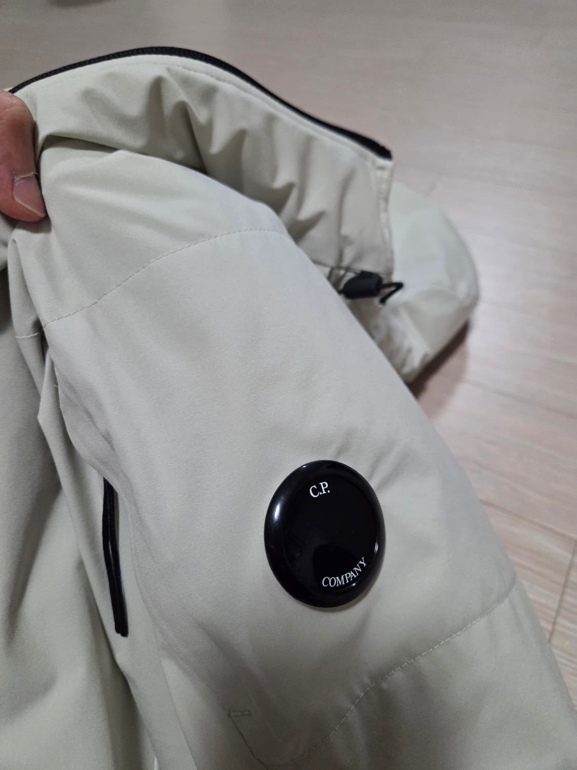 CP컴퍼니  프리마로프트 후드자켓 (48) 상품이미지8