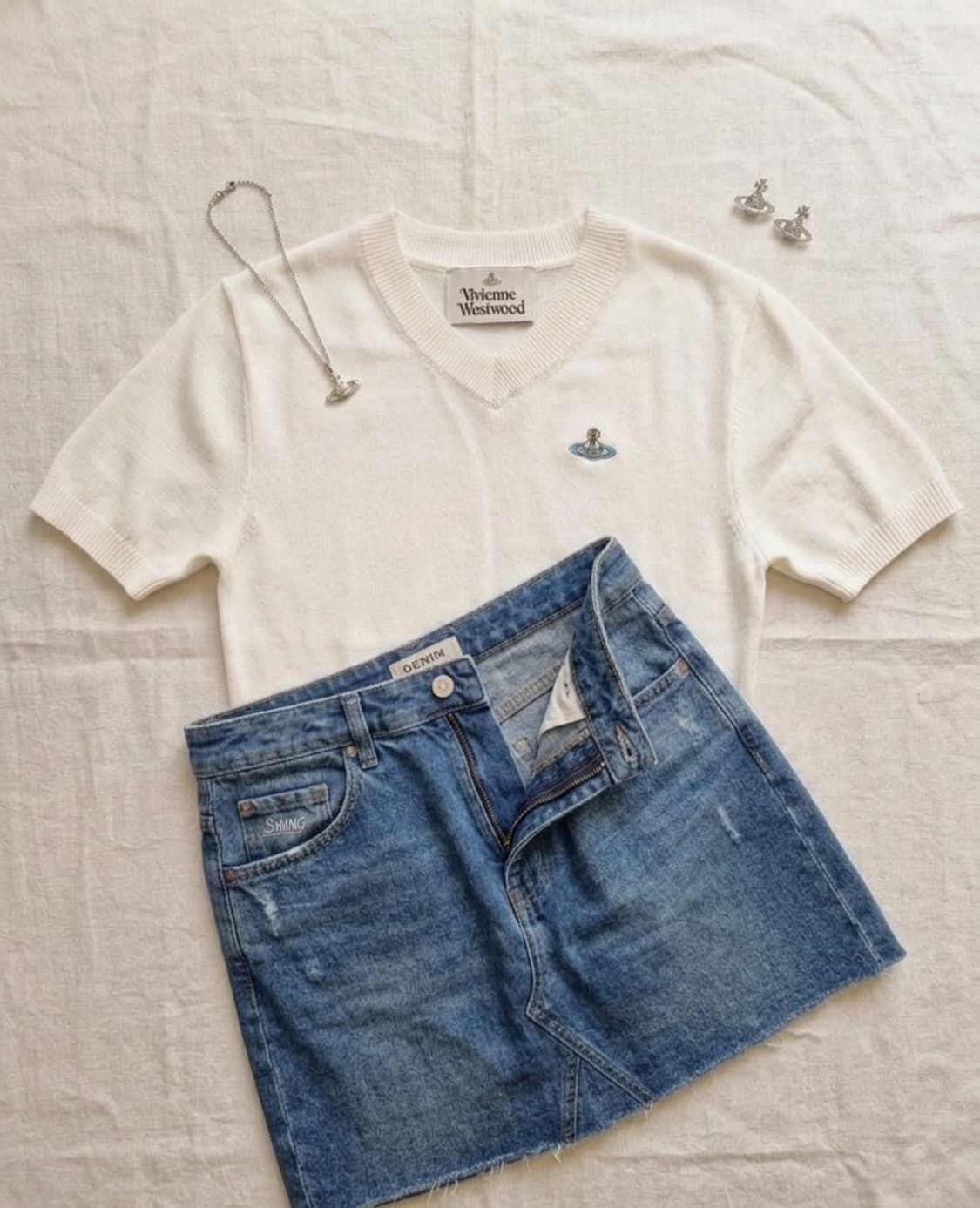 비비안 웨스트우드 정품 ORB 로고 반팔 브이넥 니트 상품이미지1