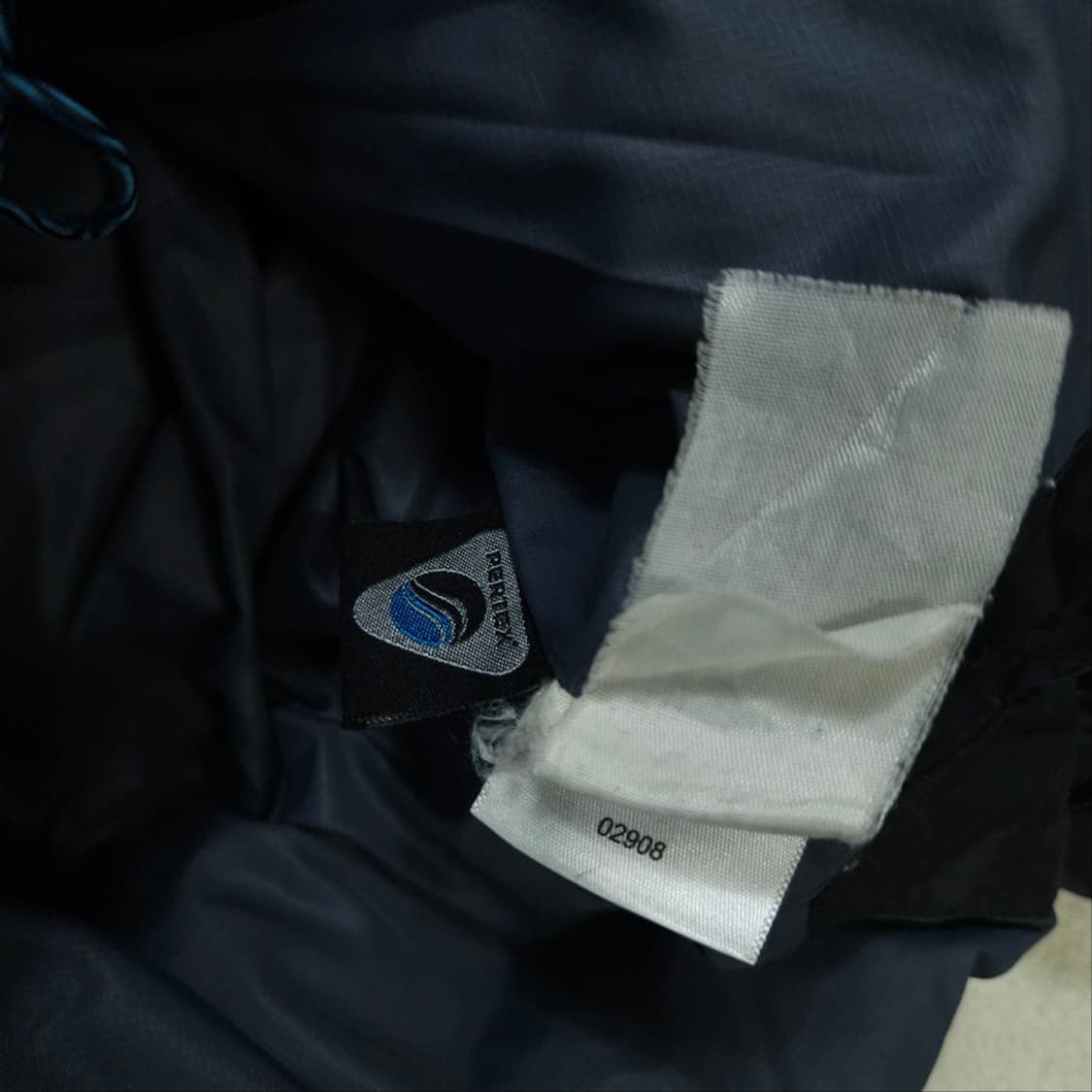 컬럼비아 티타늄 후드 패딩 M 상품이미지6