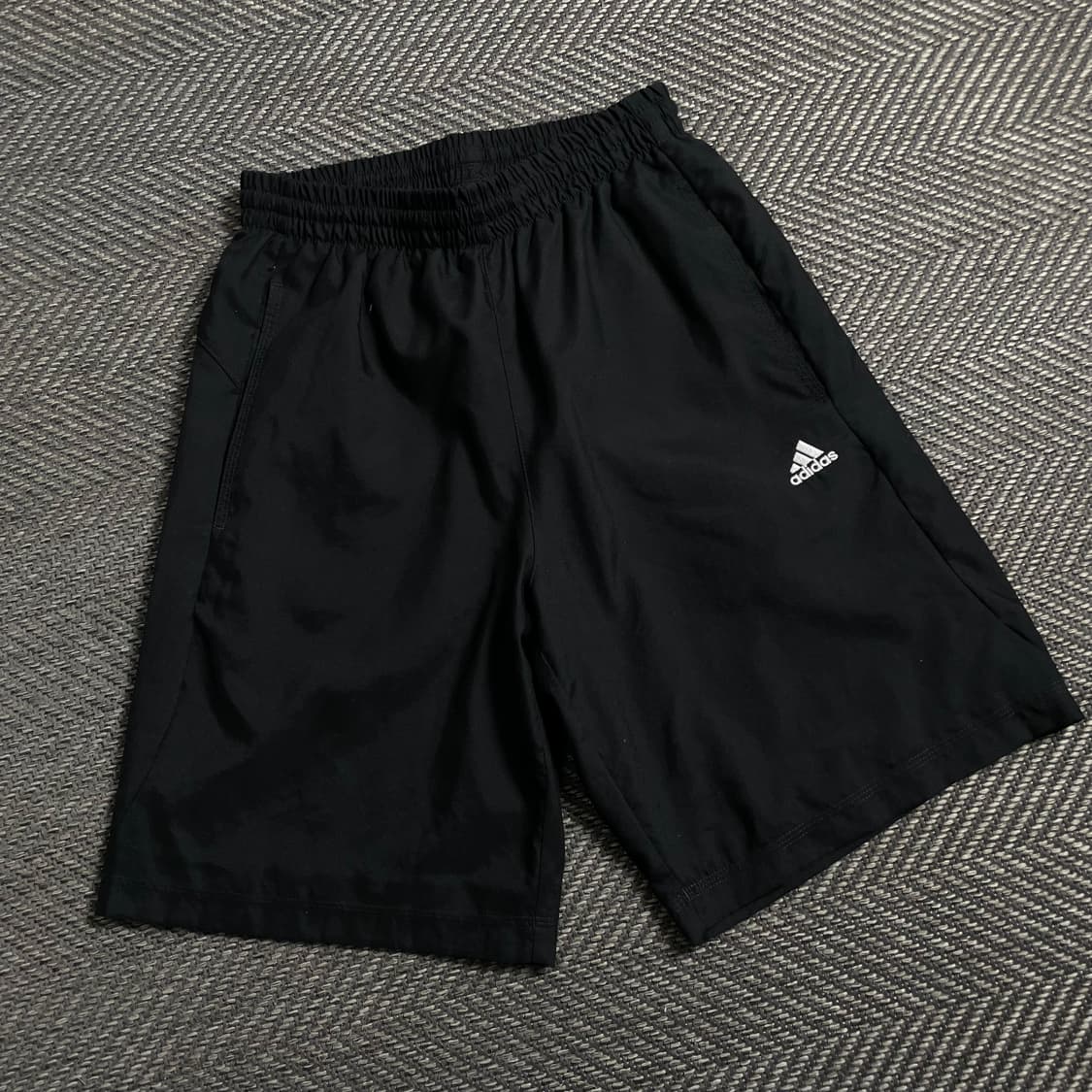 아디다스 에센셜 이너메쉬 우븐 쇼츠 블랙y 4994 상품이미지1