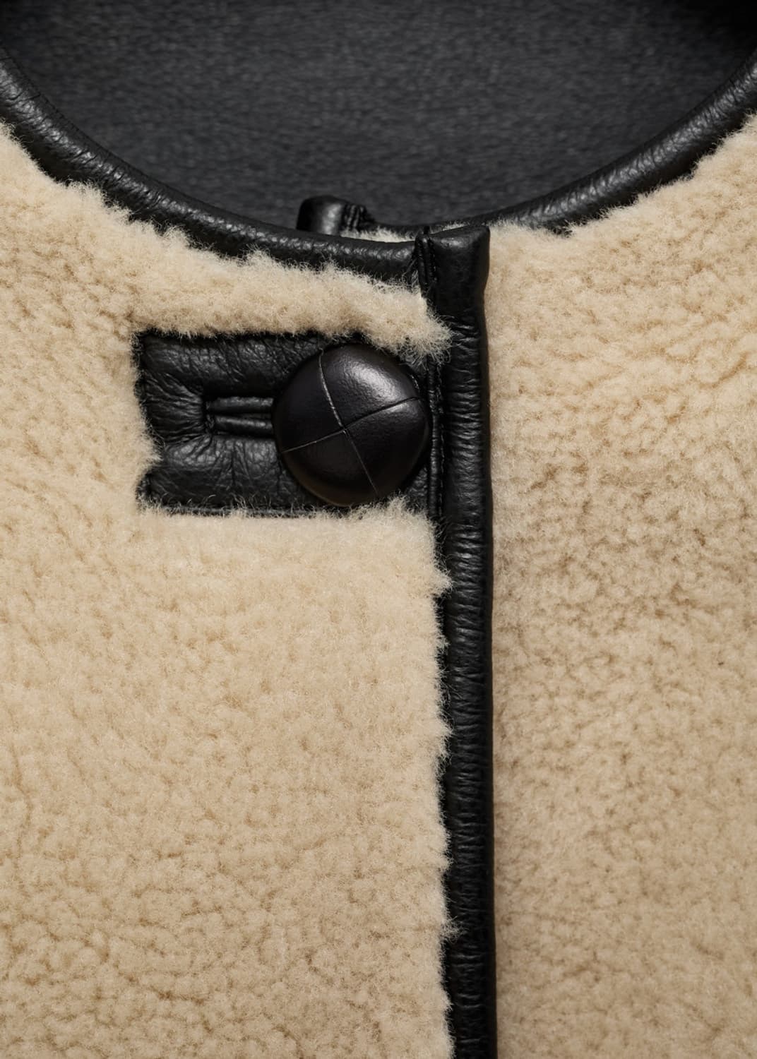 새상품 MANGO 망고 쇼트 퍼이펙트 코트 에크루 S사이즈 7709791 상품이미지7