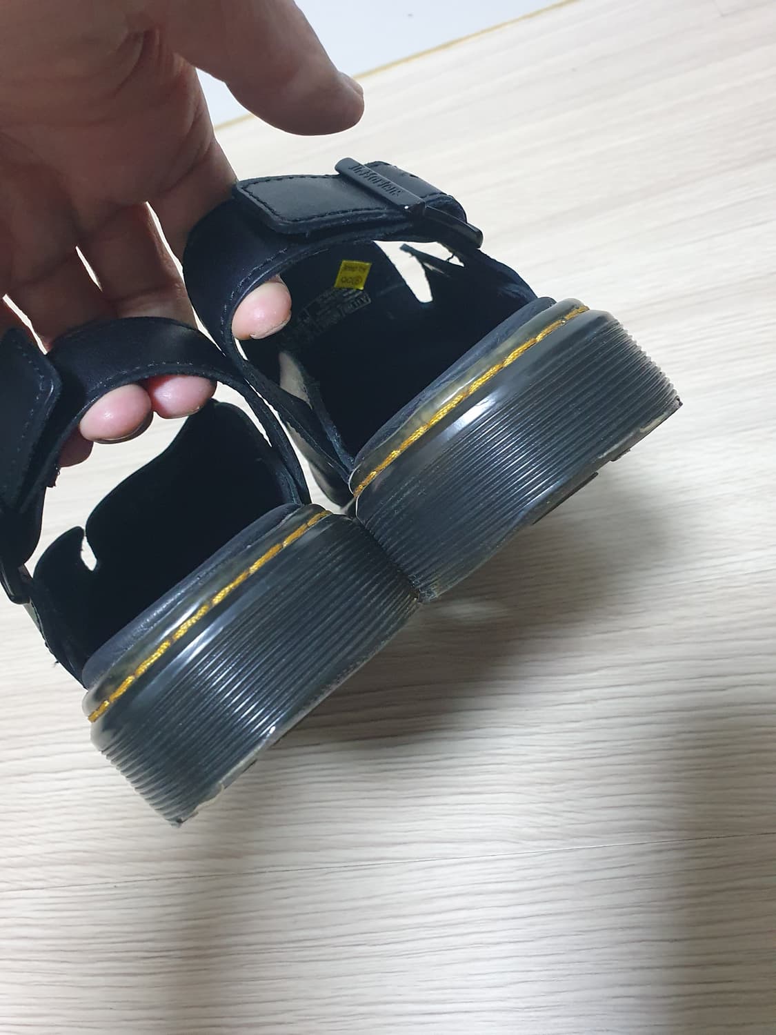 닥터마틴 칼슨 블랙 레더 뮬 슬리퍼 220~25 상품이미지6