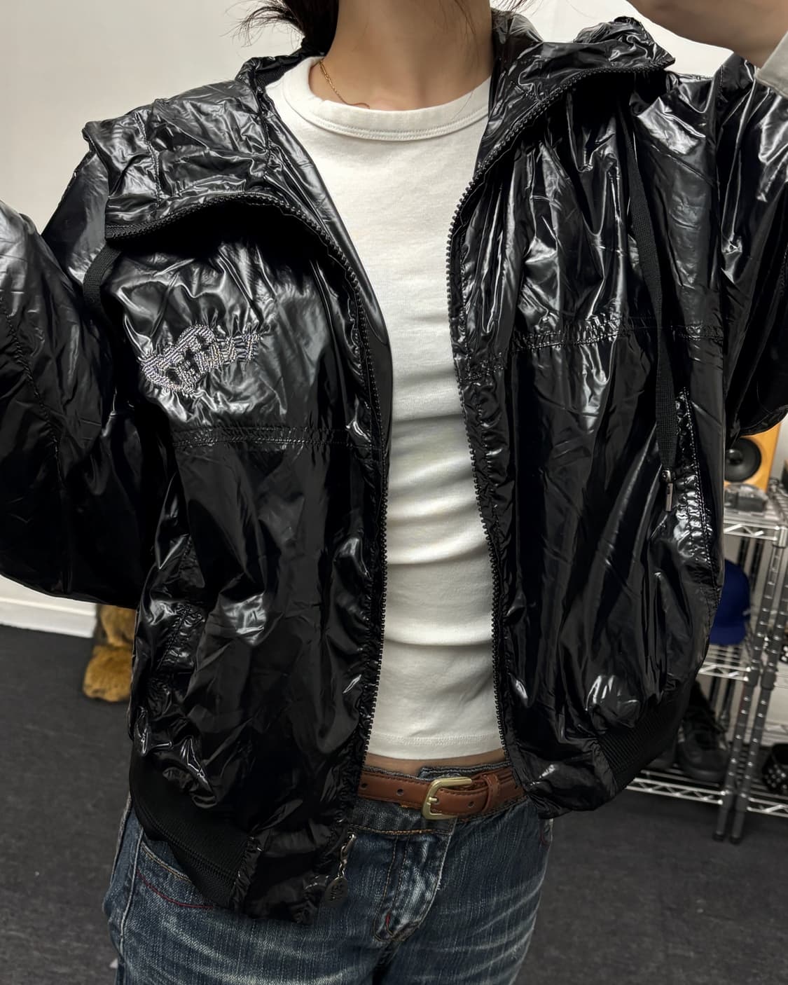 올드 빈티지 유광 글로시 바람막이 블랙 상품이미지1