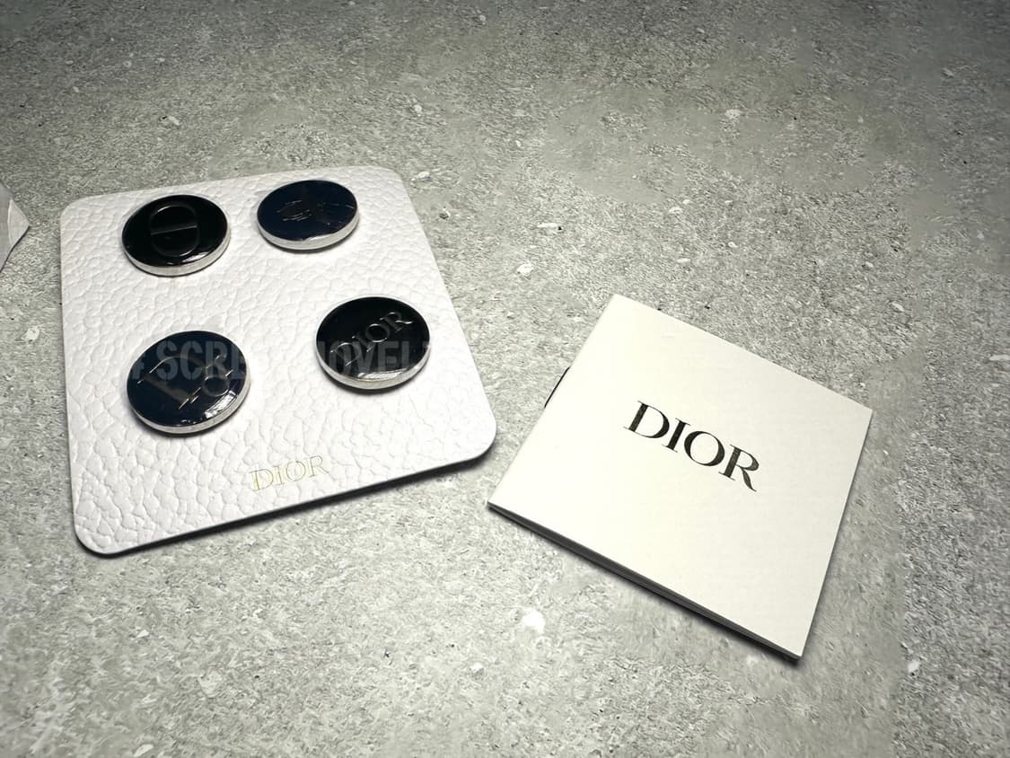 디올뷰티 익스크루시브 핀뱃지 남성 정장 브로치 상품이미지5