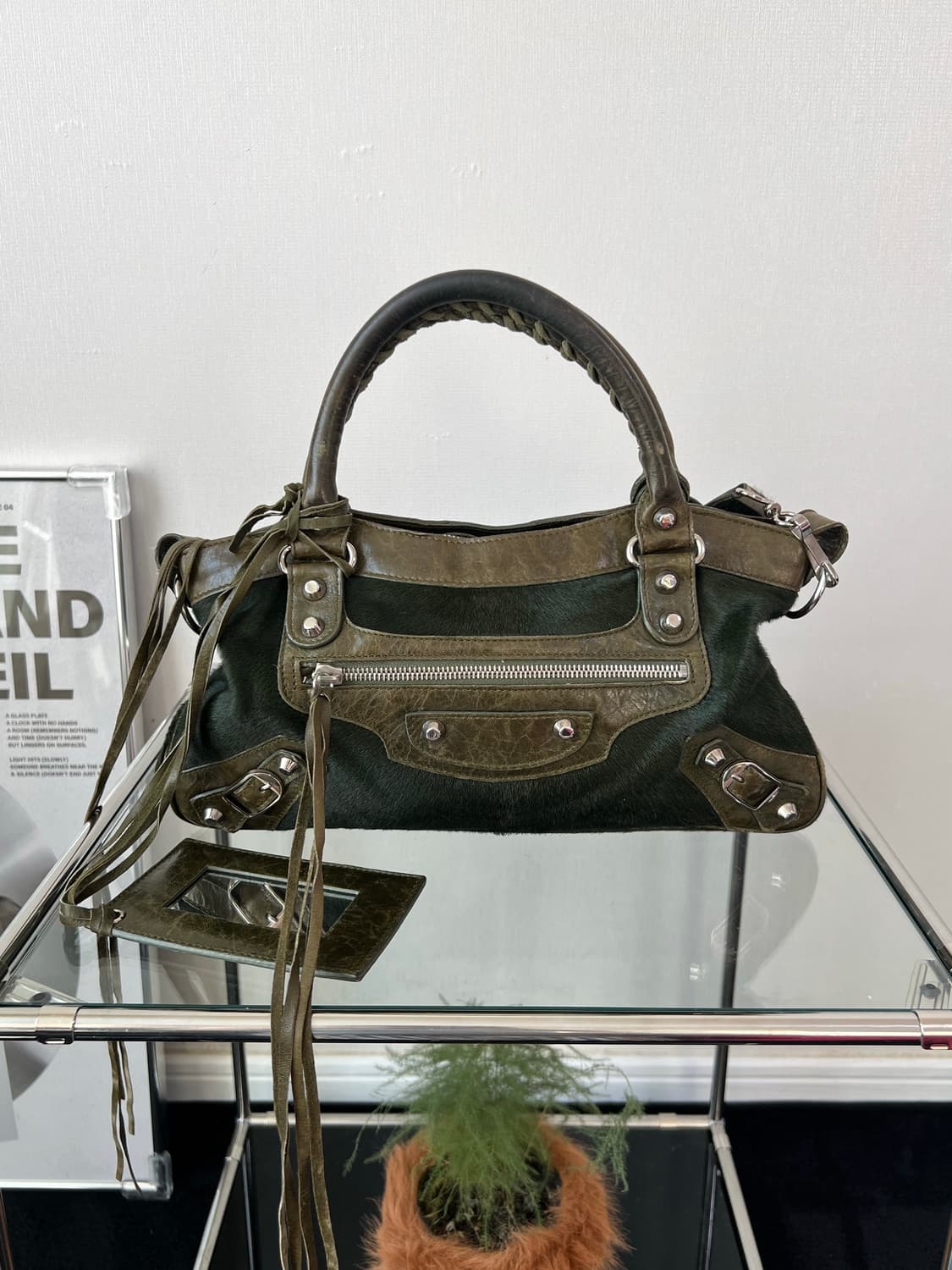 발렌시아가 모터백 포니헤어 상품이미지1