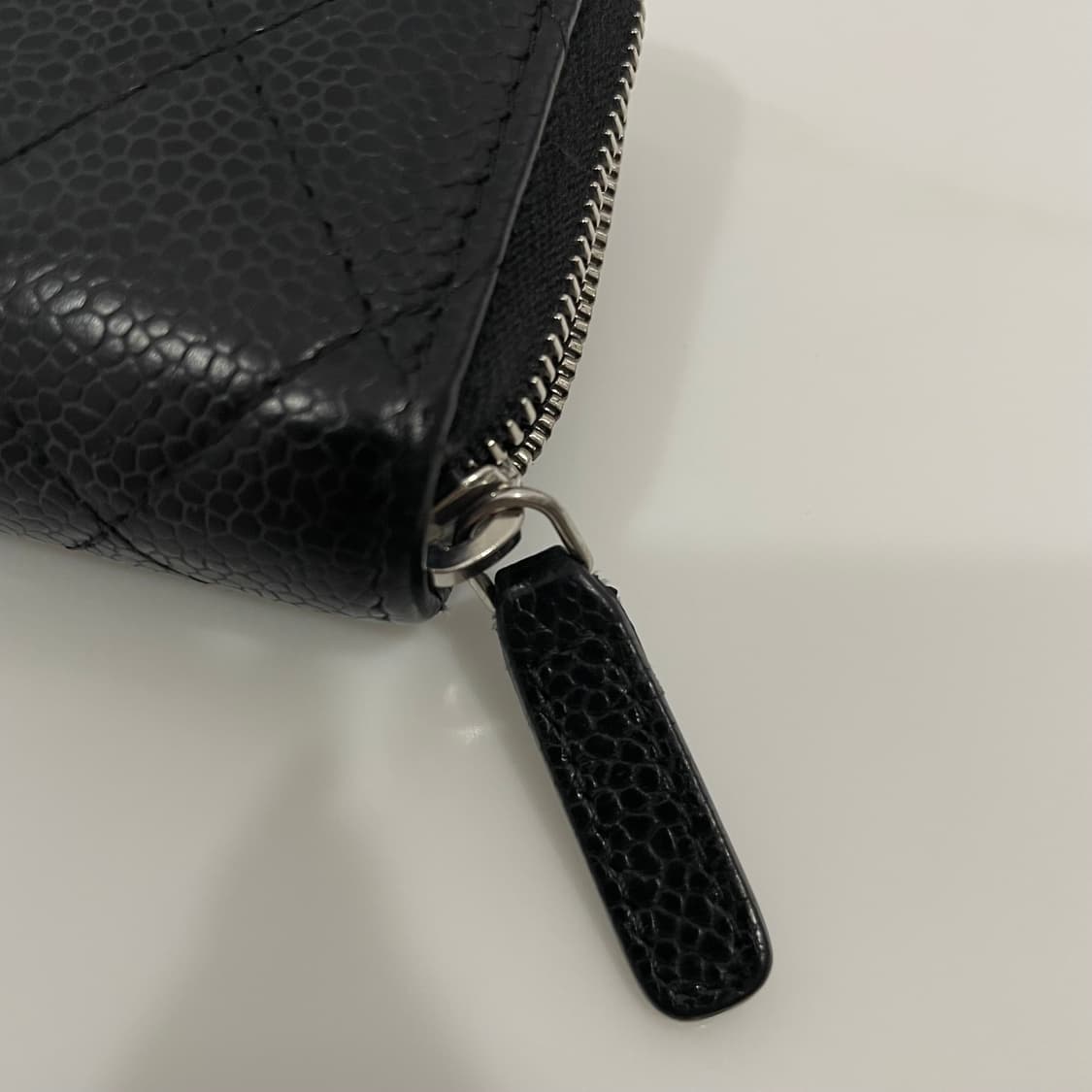 샤넬 클래식 퀄팅 지퍼 지갑 상품이미지5