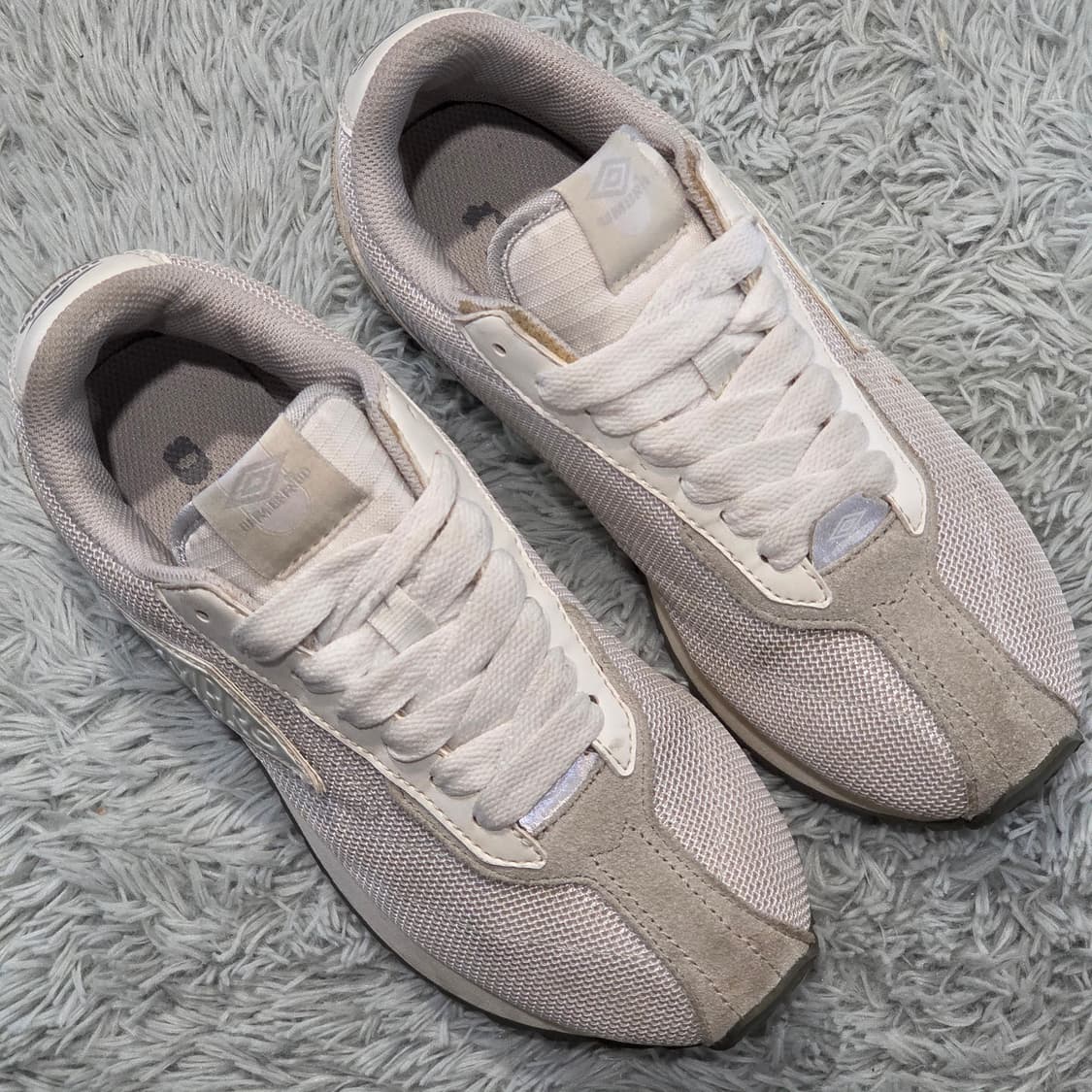 6a-29:엄브로 클래식 레트로 러너 화이트 그레이(230) 상품이미지5