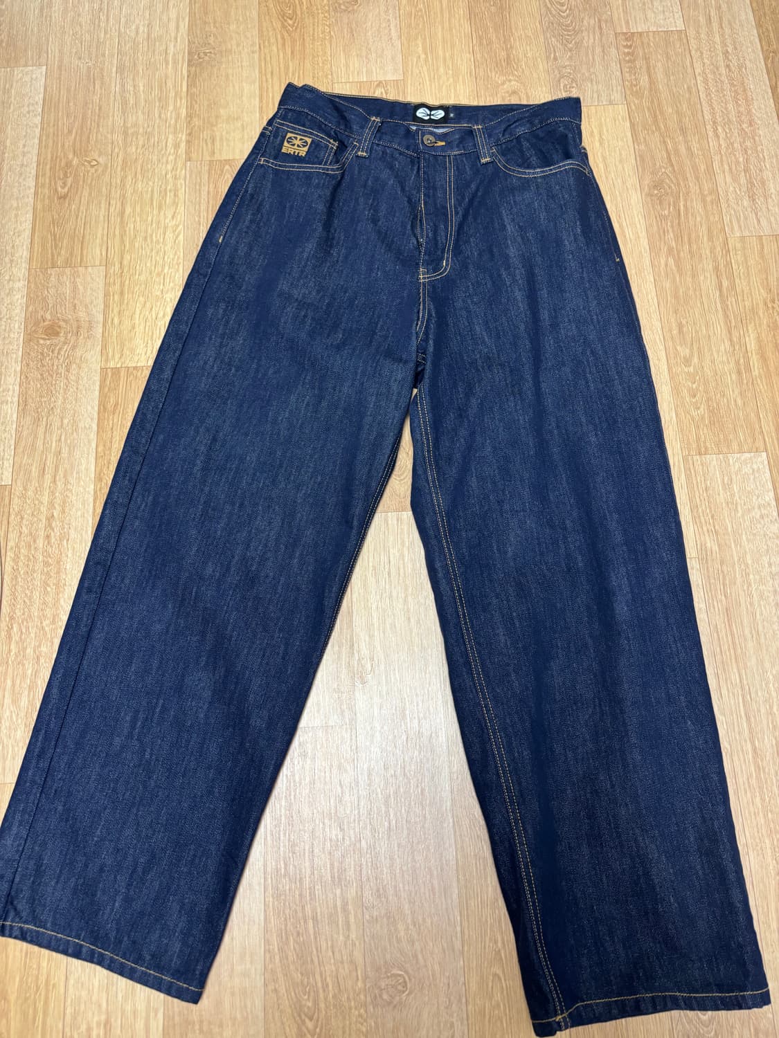 ertr 이알티알 데님팬츠 m사이즈 판매합니다 상품이미지1