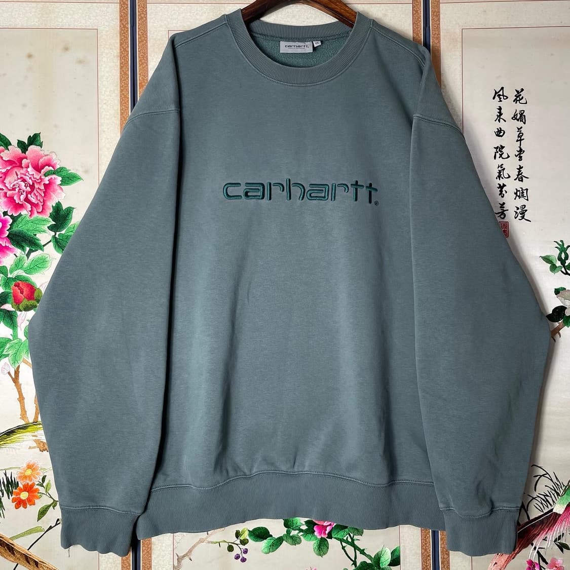 칼하트 WIP 엠브로이드 아치로고 맨투맨 상품이미지1