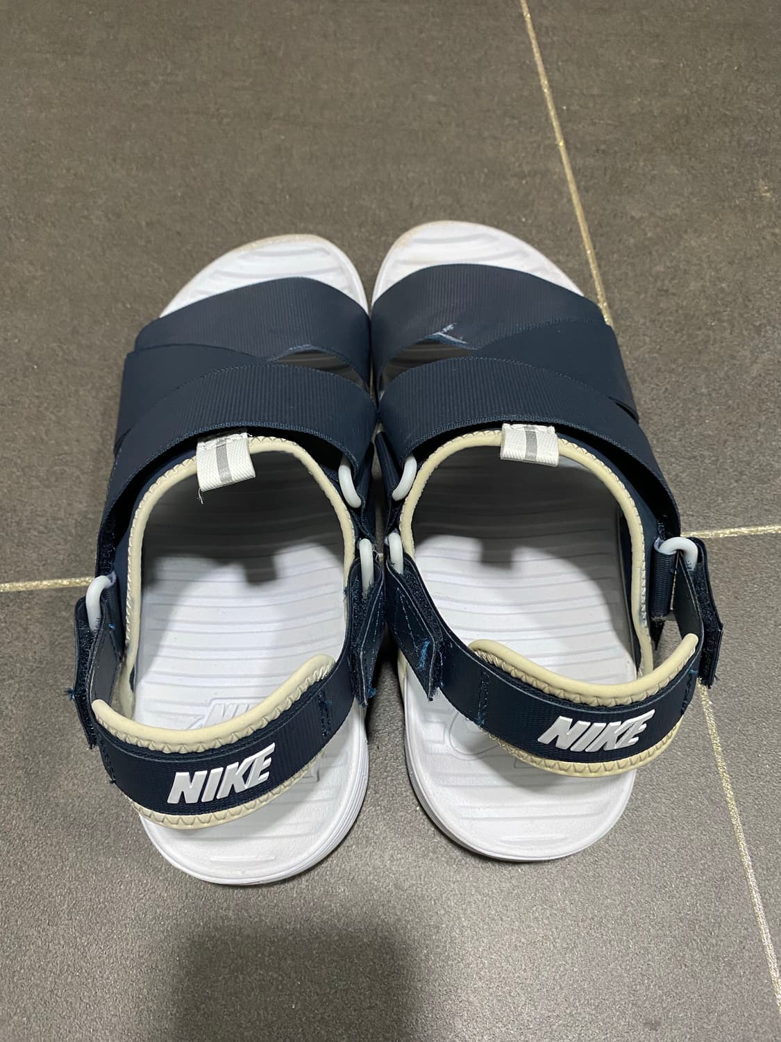 나이키 에어 솔라 소프트 샌들 260 상품이미지3