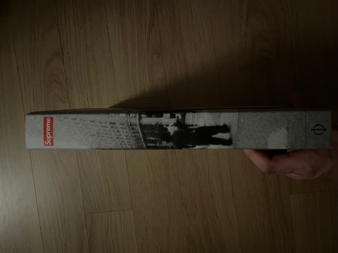 슈프림책 상품이미지3