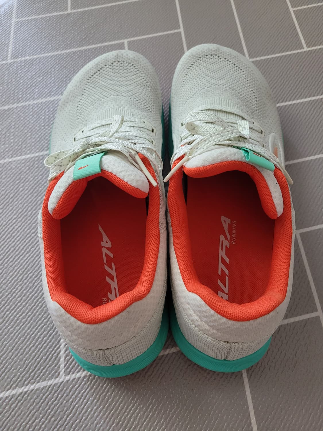 1회착) 알트라 에스칼란테 3 러닝화 275 상품이미지5