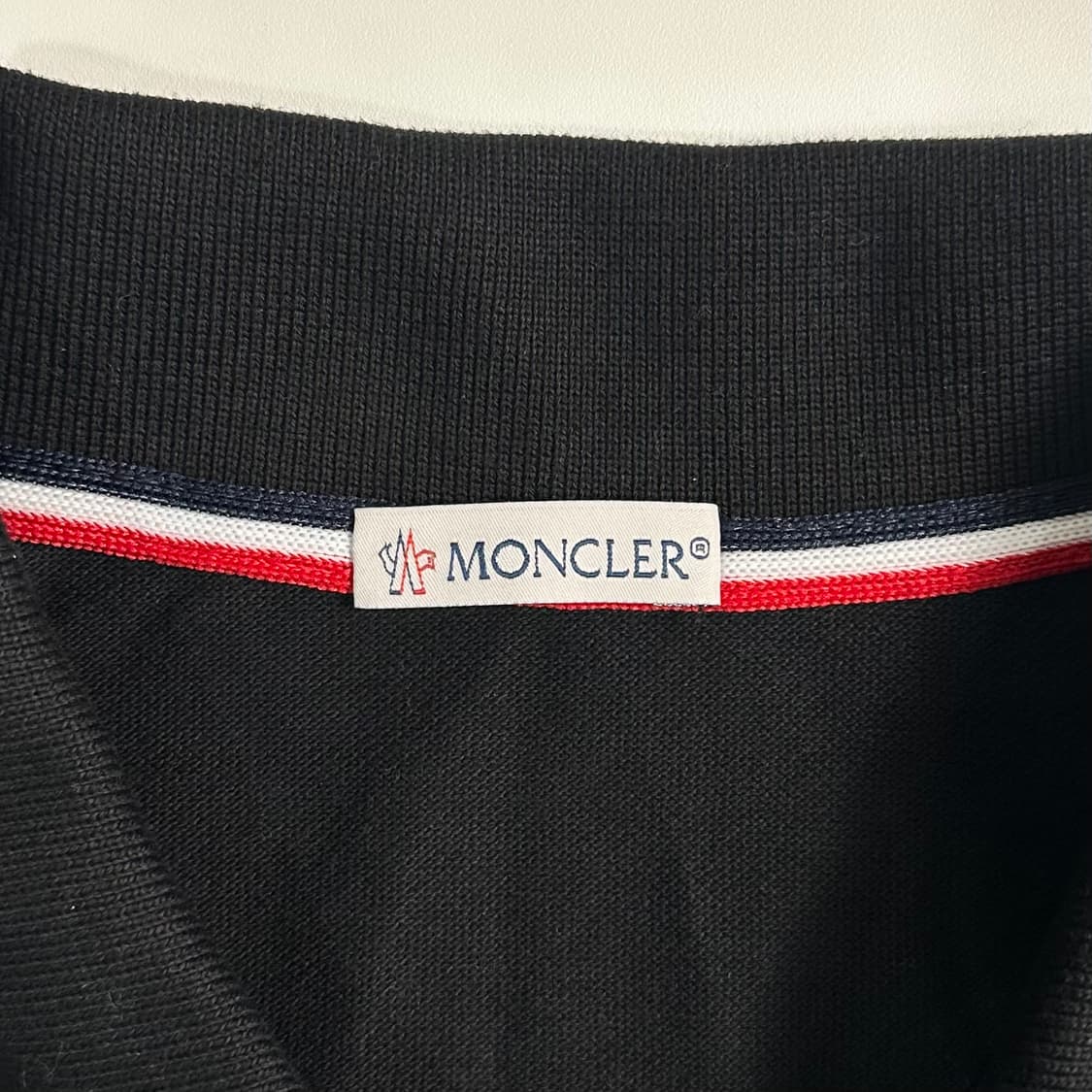 몽클레어 블랙 카라티 상품이미지4