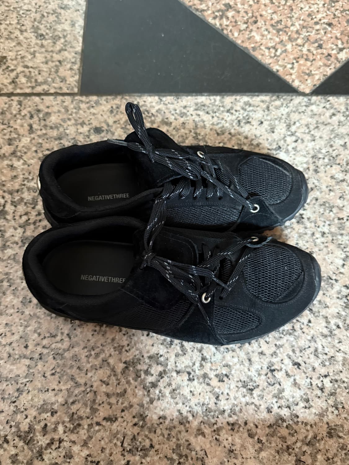 네거티브쓰리 Asymmetry sneakers 블랙/230 상품이미지3