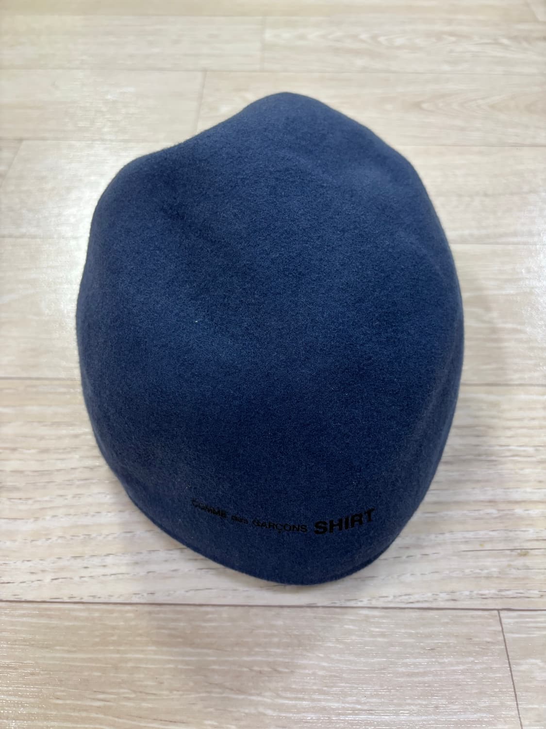꼼데가르송 셔츠 백 로고 울 펠트 캡 블루 상품이미지4