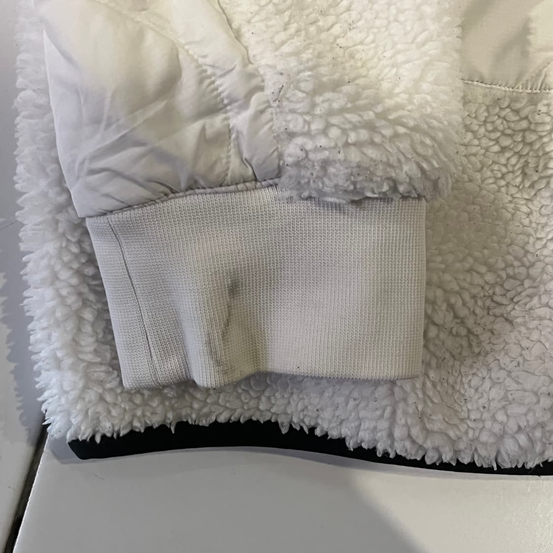 아디다스 화이트 하이브리드 쉐르파 퀼팅 트랙자켓 상품이미지8