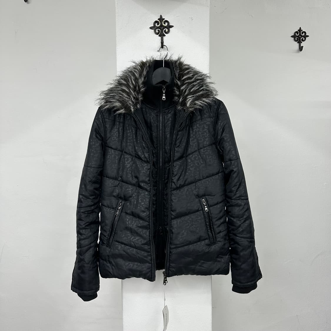 Semantic design leopard fur down jacket 상품이미지7