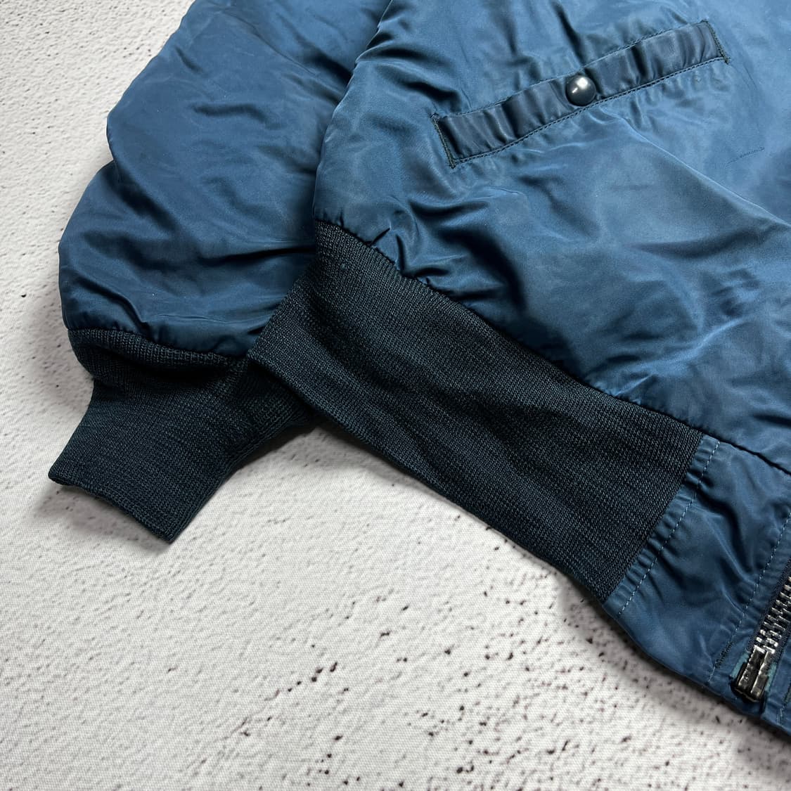 Alpha Industries B-15 Flight Jacket 상품이미지4