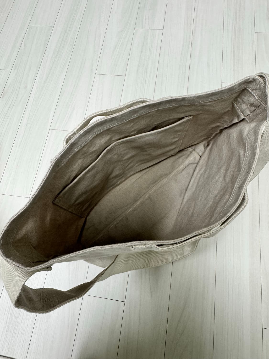 MHL 매장 구매 정품 헤비 코튼 크로스 캔버스백 상품이미지3