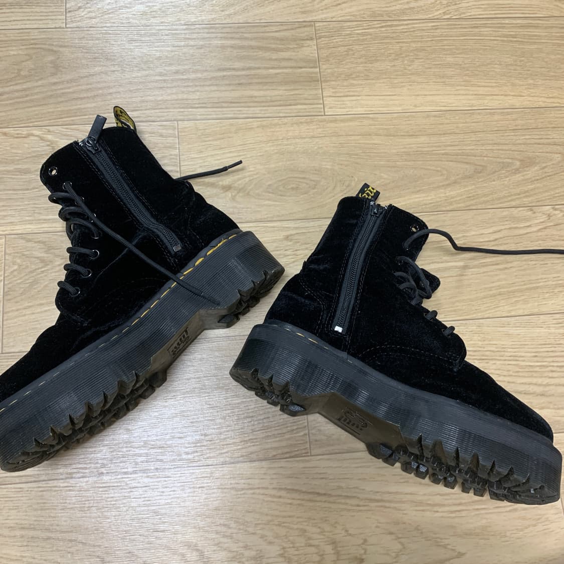 240)닥터마틴 제이든 벨벳 플랫폼 워커 상품이미지2