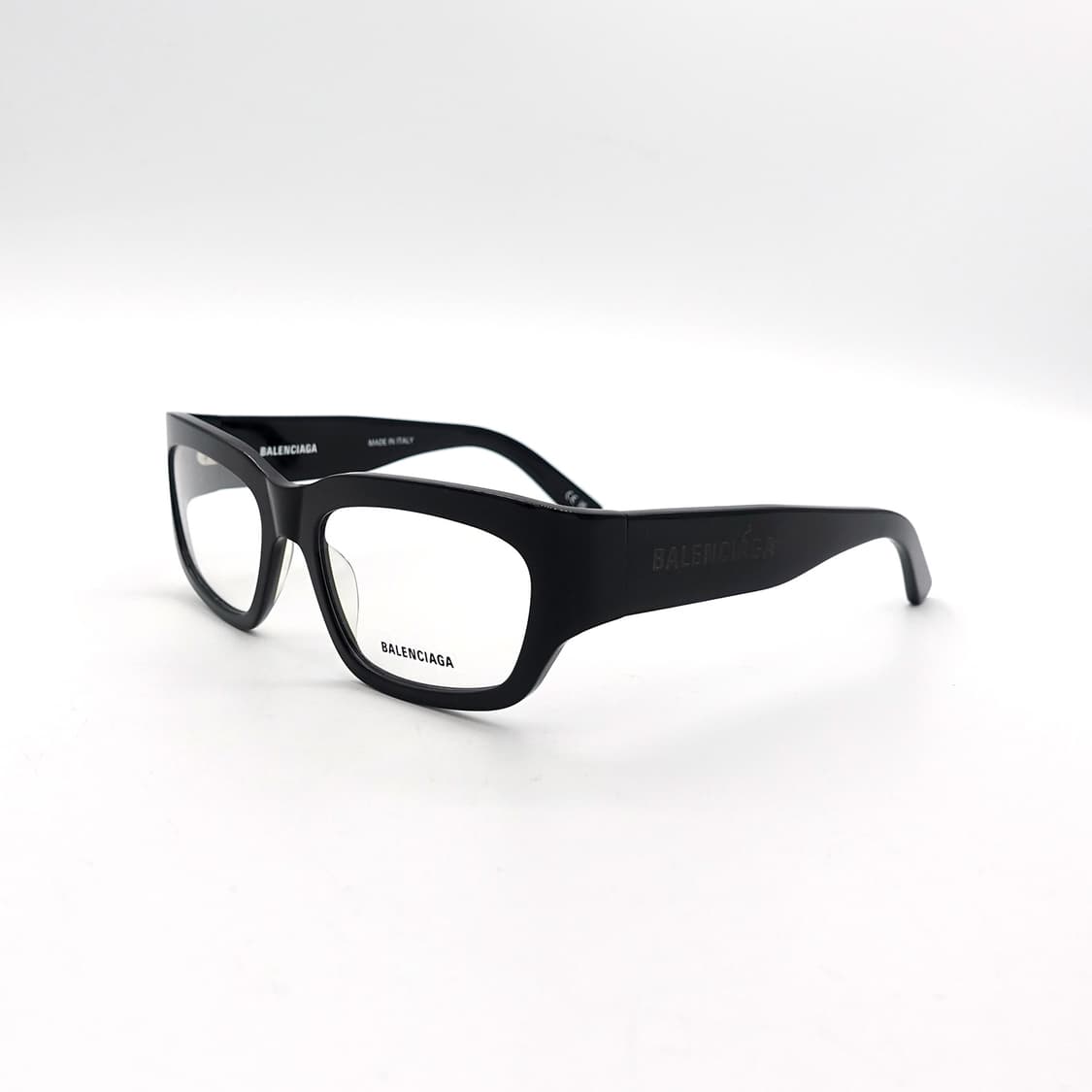 Balenciaga 발렌시아가 BB0334O-001 뿔테안경 상품이미지2