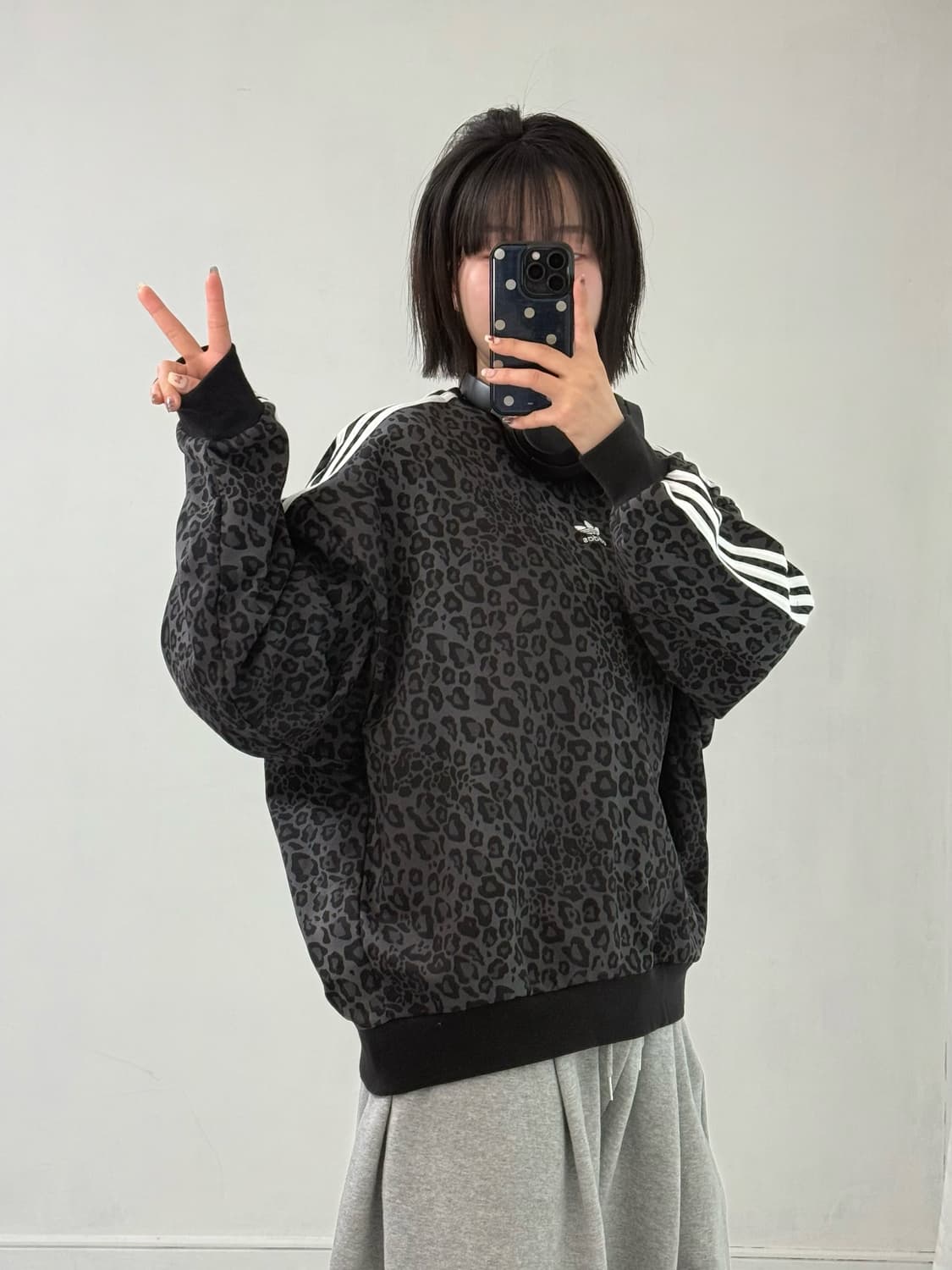 아디다스 레오파드 맨투맨 상품이미지4