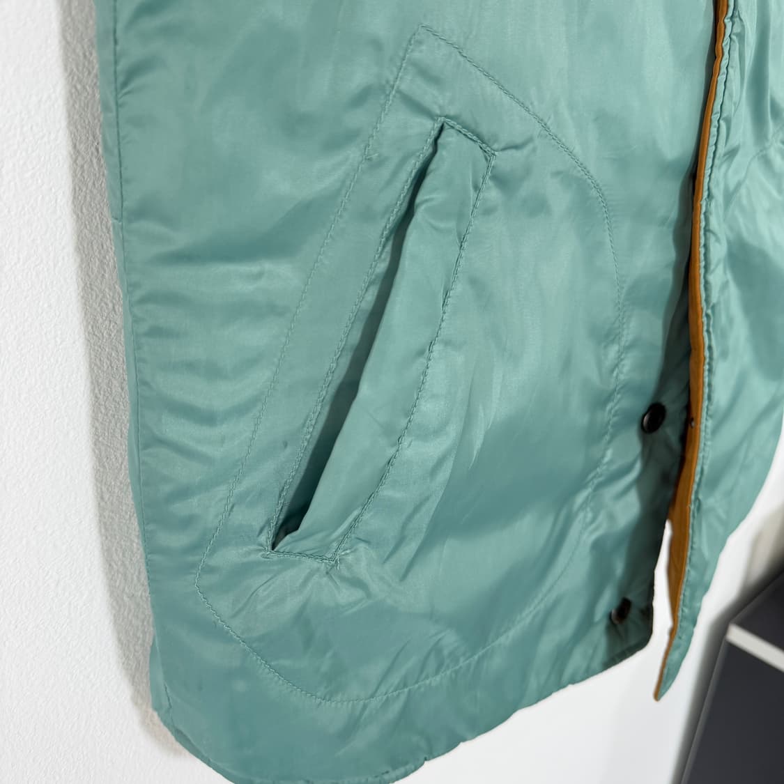 [M] 아웃도어프로덕트 양면 비비다운베스트 상품이미지8