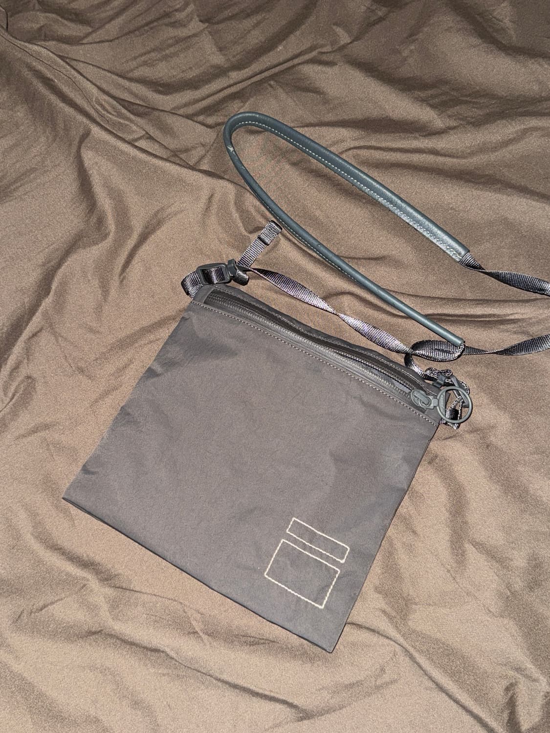 블랭코브 샤코슈 그레이색상 상품이미지2